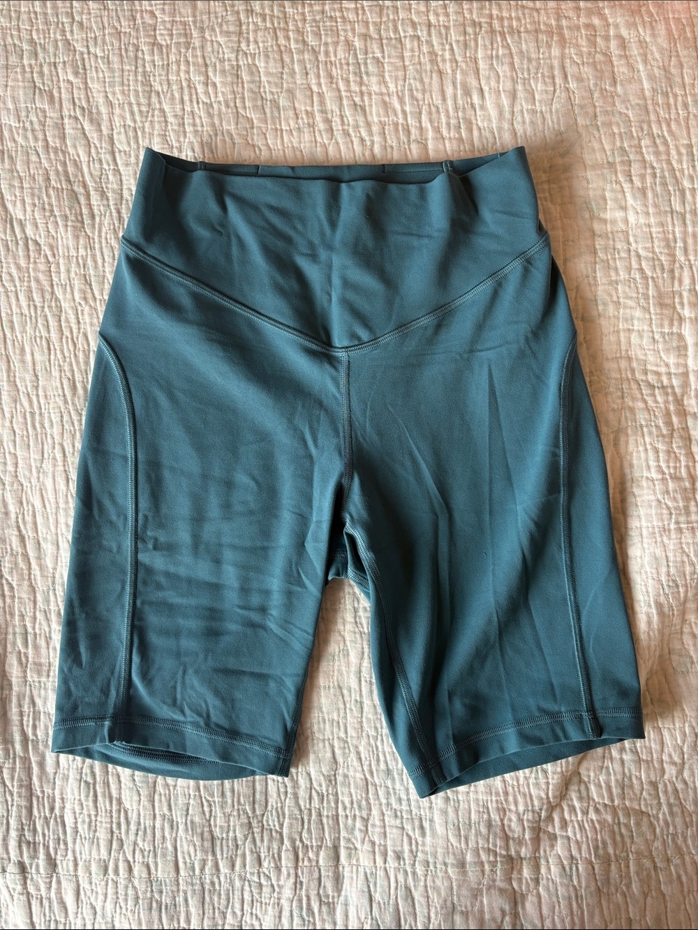 lululemon athletica High-Rise Bike Shorts in Teal Blue-Green